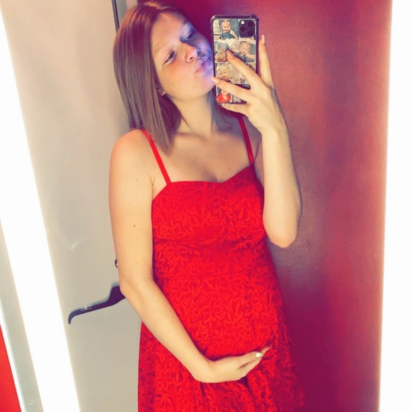 Meet your Posher, Kelsey - Picture 1 of 1